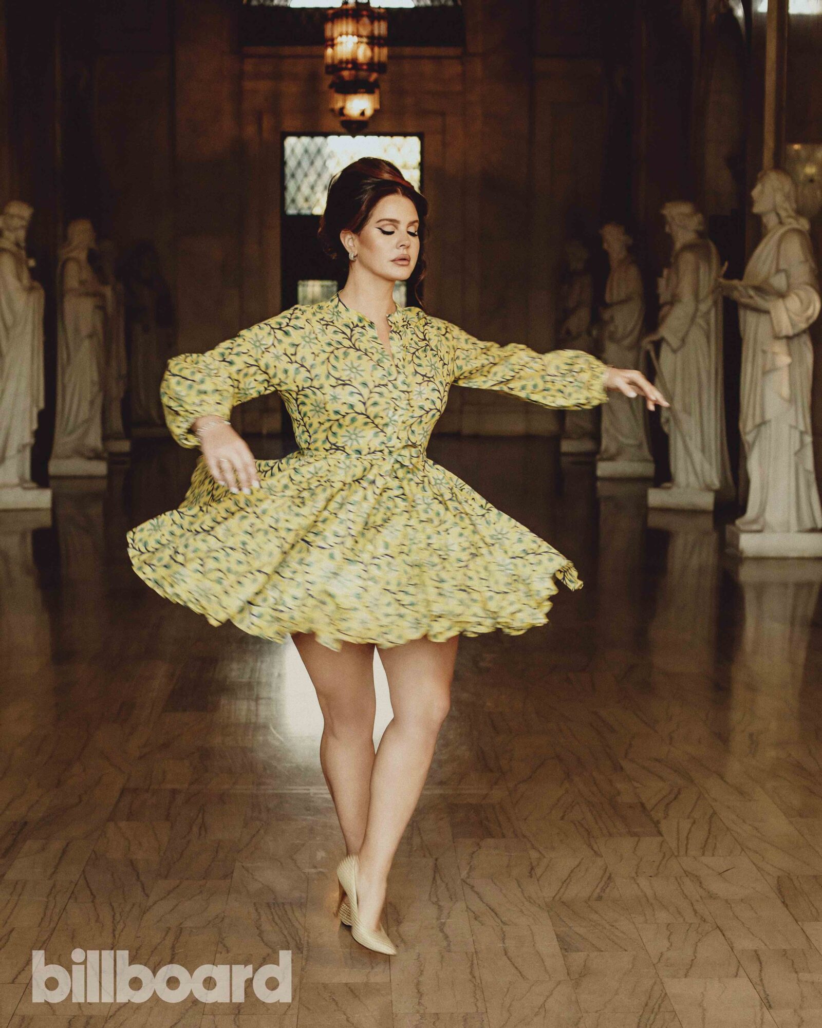 Lana Del Ray Unburdened In Article Image 3