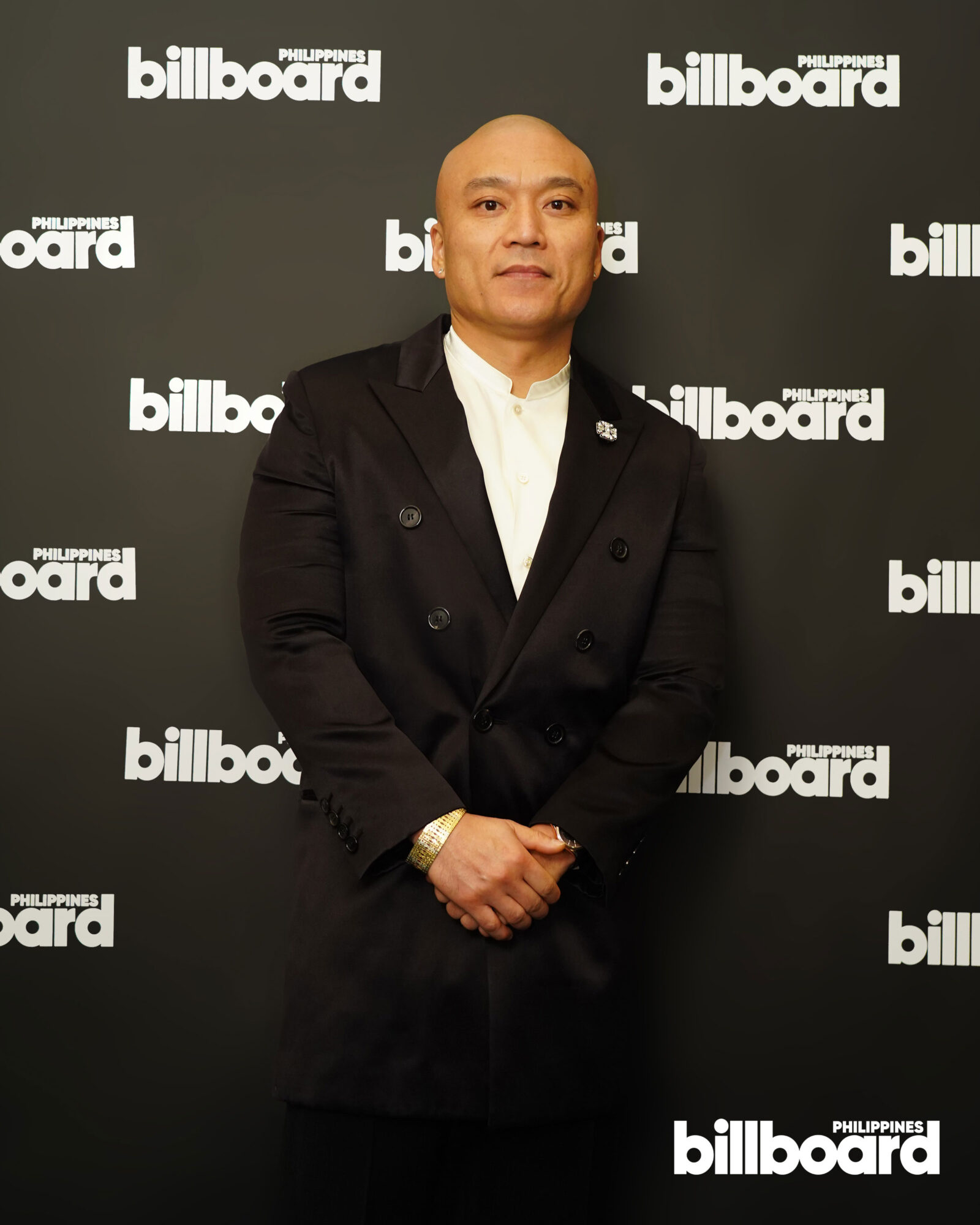 Mike Van on the Billboard PH blue carpet