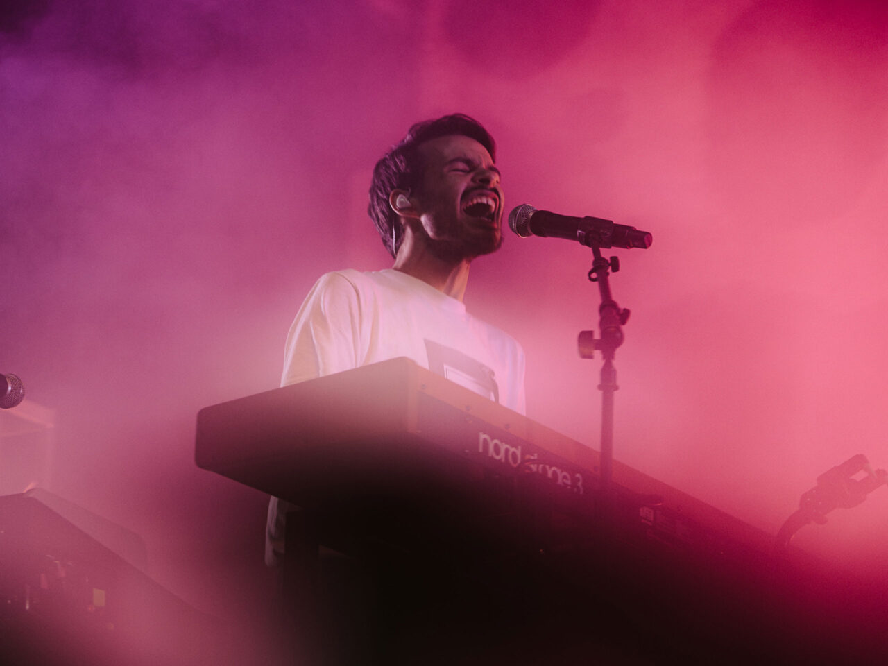 Rex Orange County performing