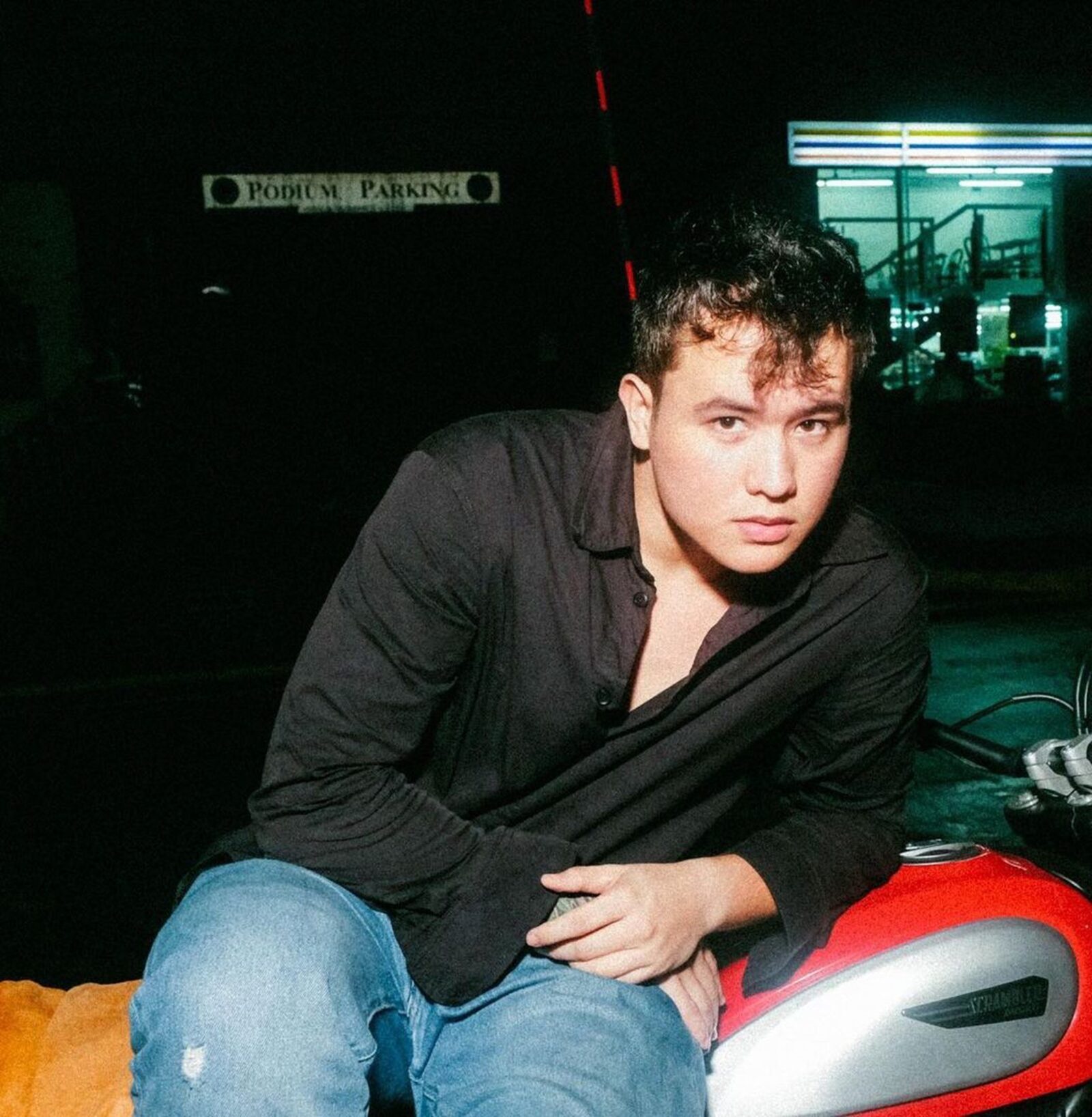 Juan karlos in article