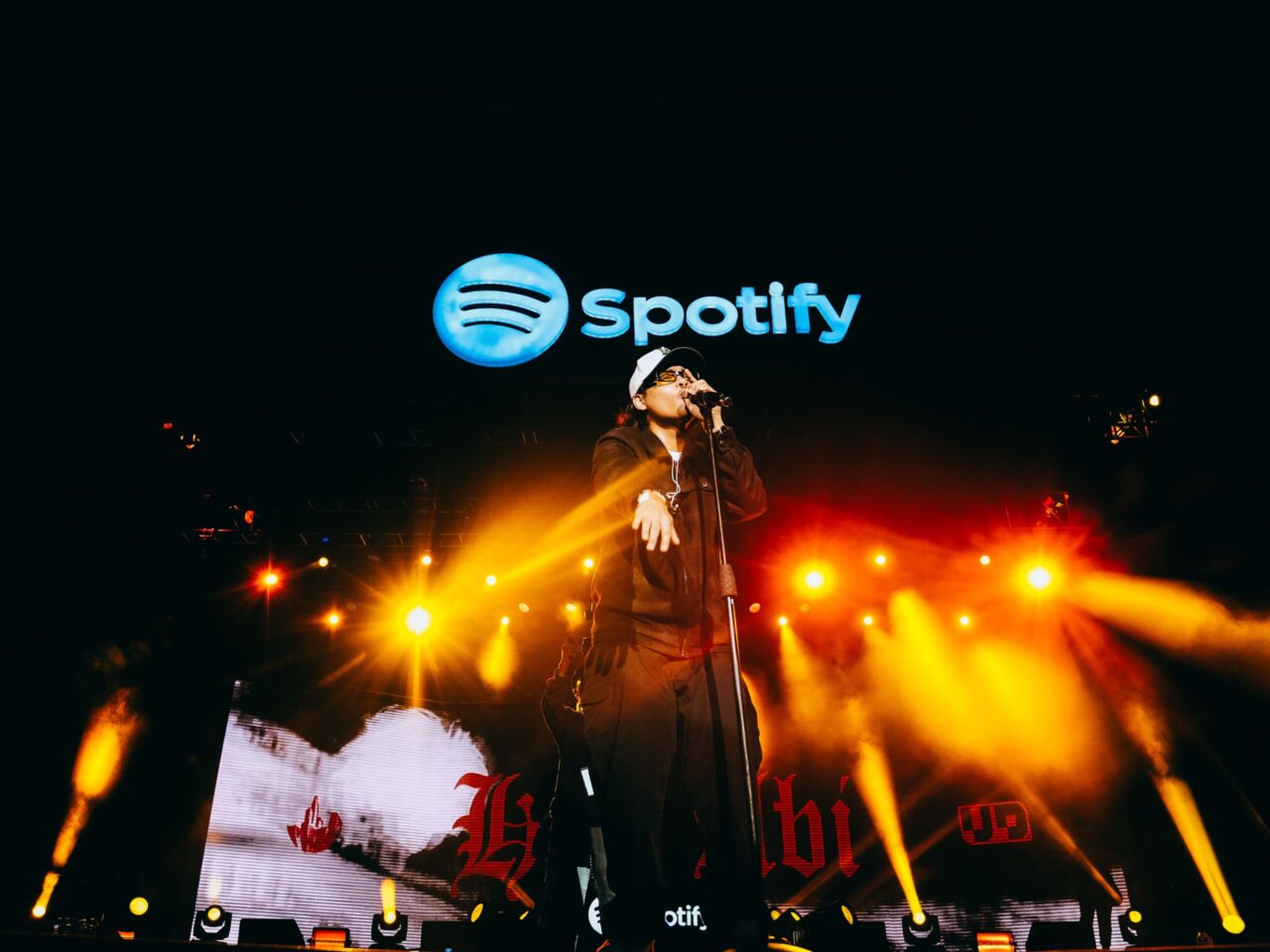Hev Abi at Spotify Kalye X Manila
