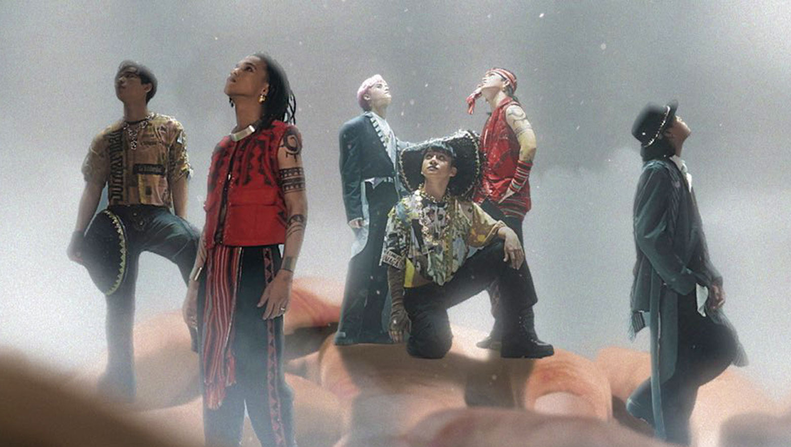 ALAMAT members Tomas, R-Ji, Taneo, Alas, Mo, and Jao in 