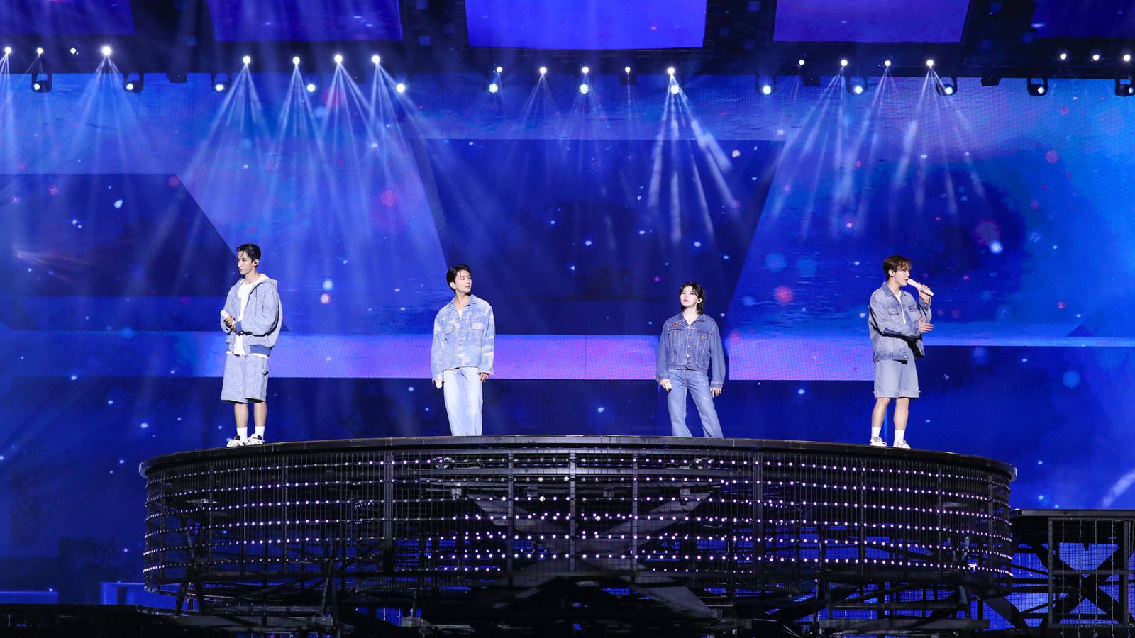 SEVENTEEN’s ‘FOLLOW TO’ In Bulacan Brings Them Closer Than Ever To Filipino CARATs