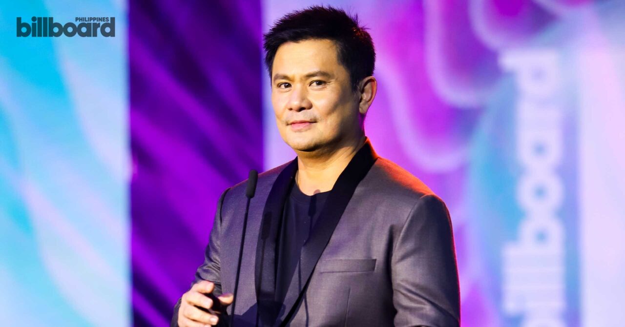 Ogie Alcasid Presents Regine Velasquez-Alcasid With The Powerhouse Award At Billboard Philippines Women In Music