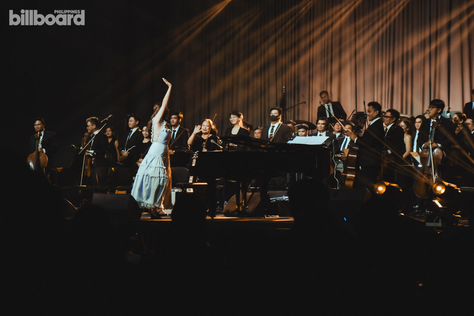 laufey live in manila 2024 a night at the symphony