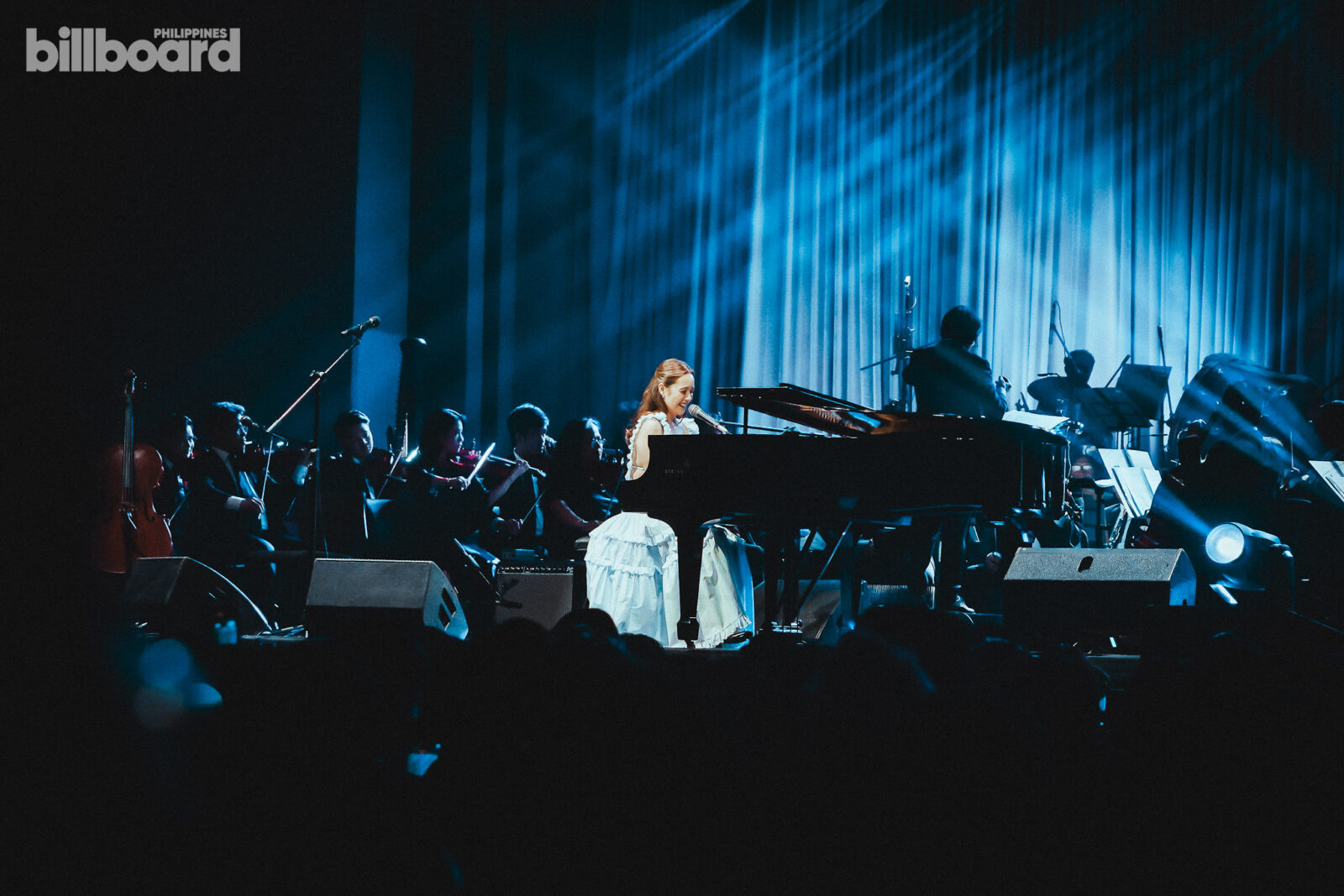 laufey live in manila 2024 a night at the symphony