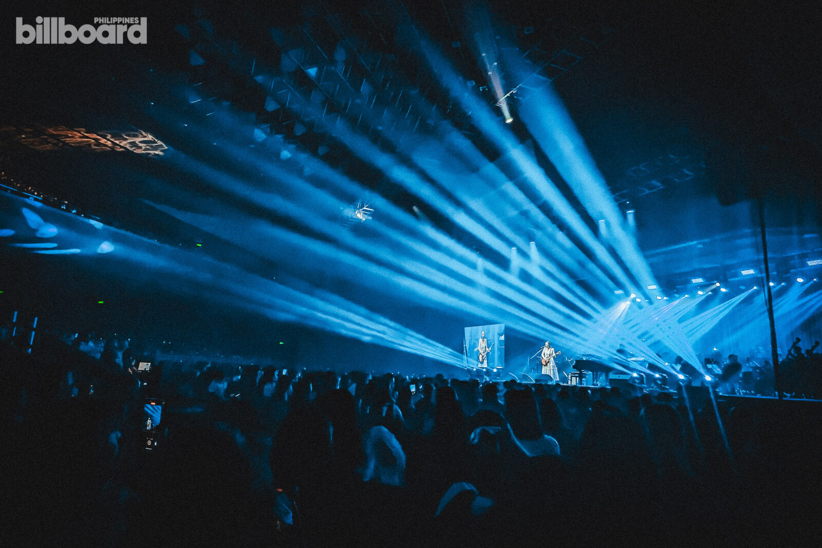 laufey live in manila 2024 a night at the symphony