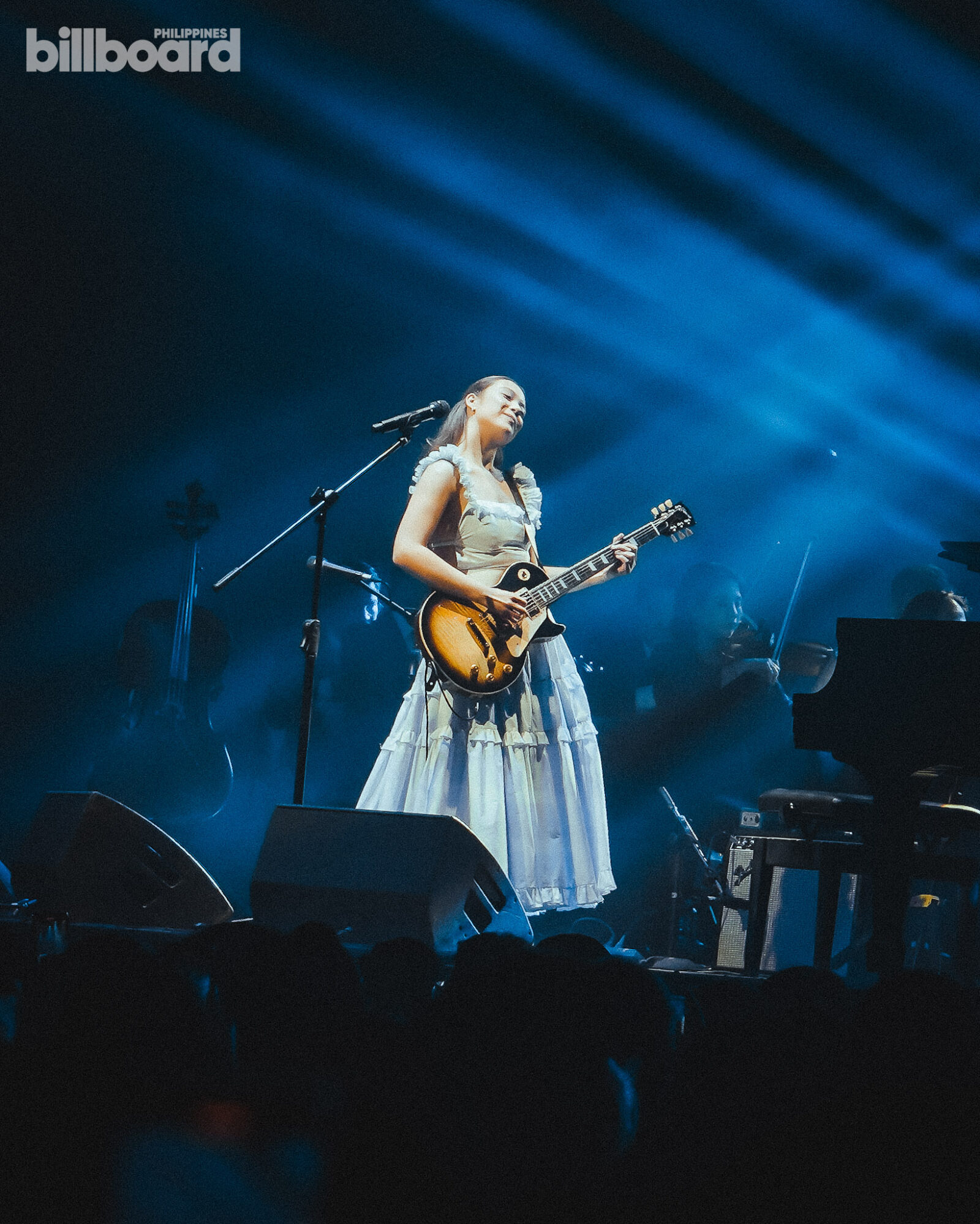 laufey live in manila 2024 a night at the symphony