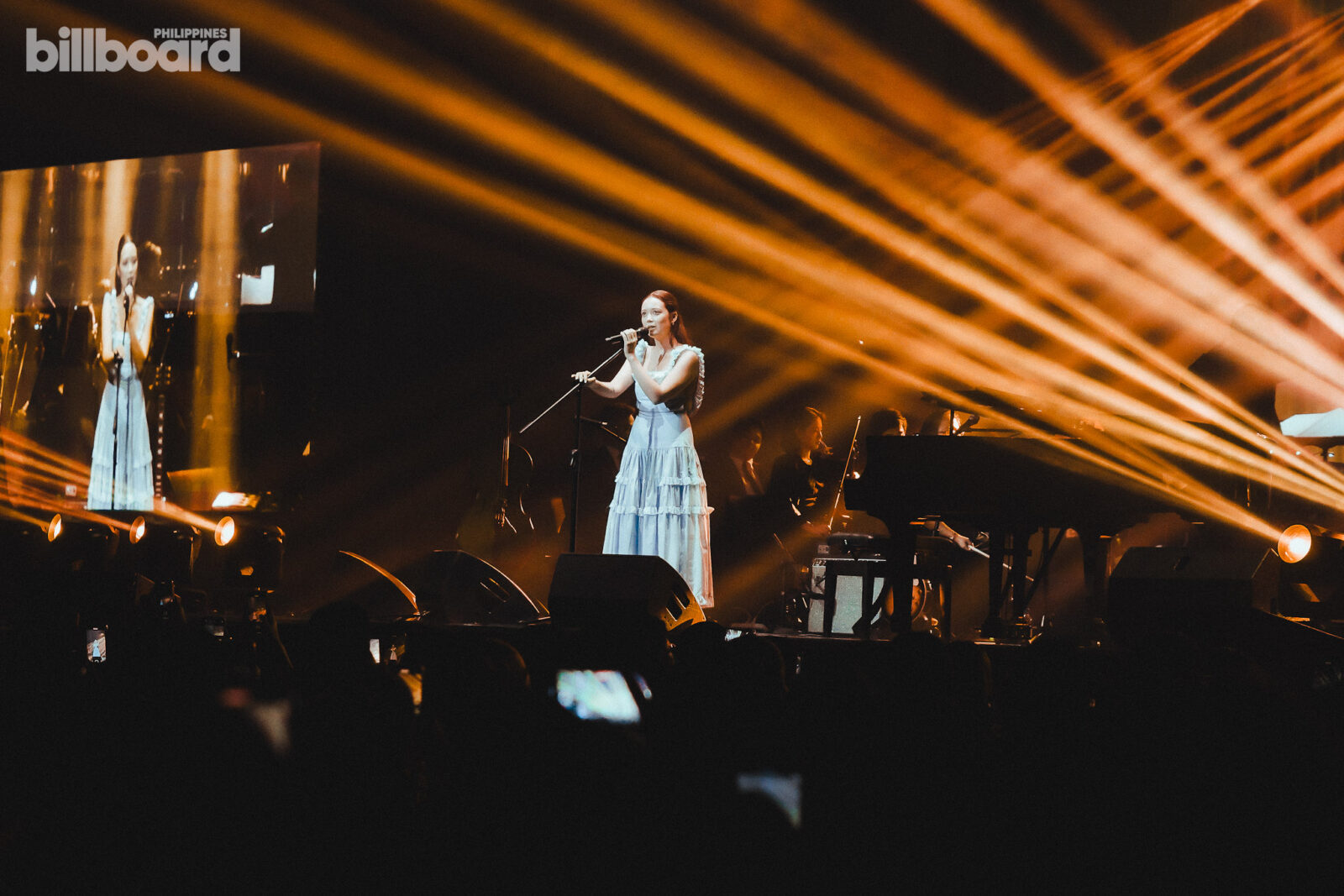 laufey live in manila 2024 a night at the symphony