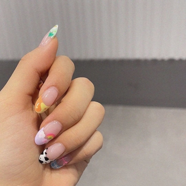 blackpink-rose-manicure-2-1616671167 - Billboard Philippines