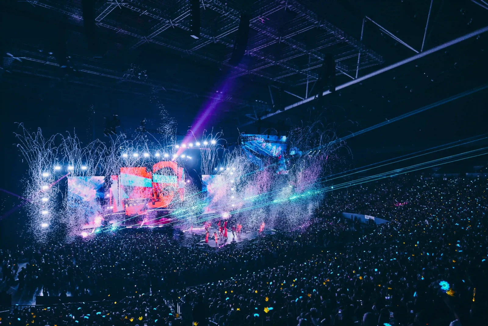 gdragon ubermensch philippine arena concert billboard philippines