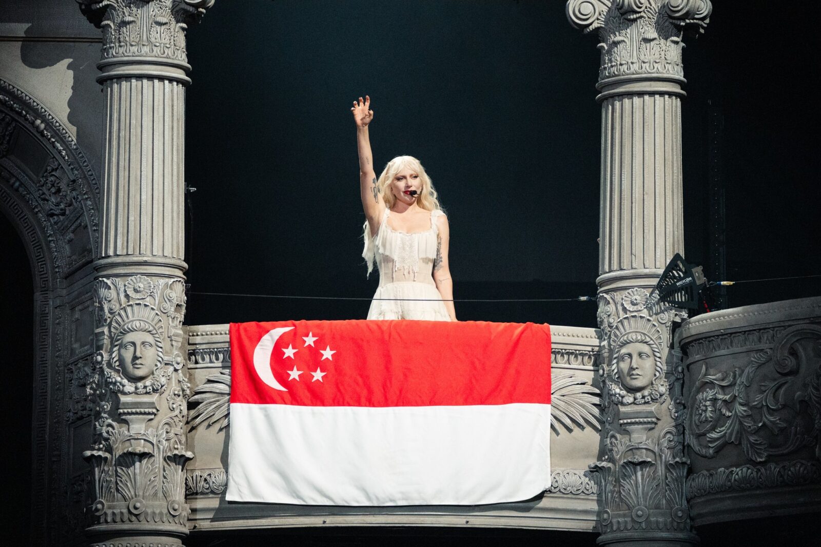 lady gaga mayhem concert singapore
