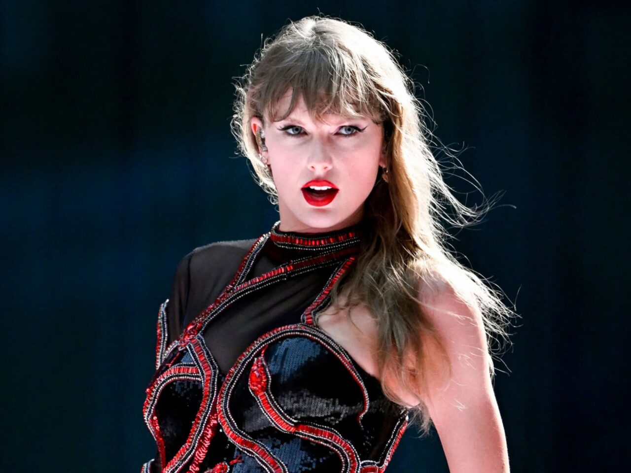 taylor swift look what you made me do taylor's version reputation the handmaid's tale