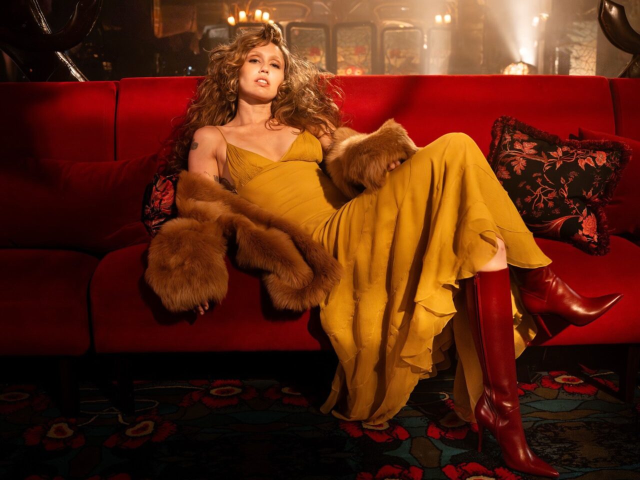 miley cyrus billions concert club spotify