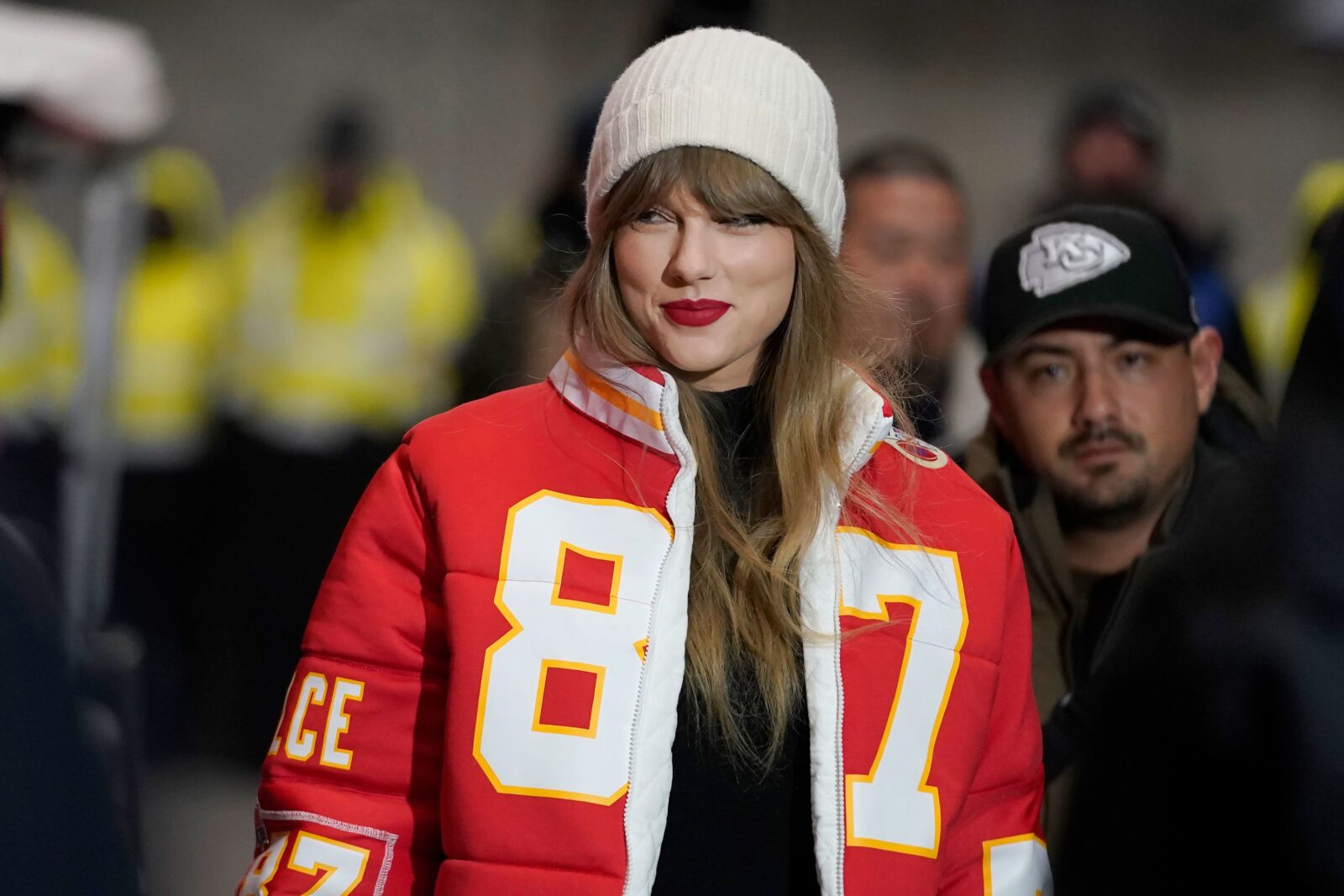 taylor swift football