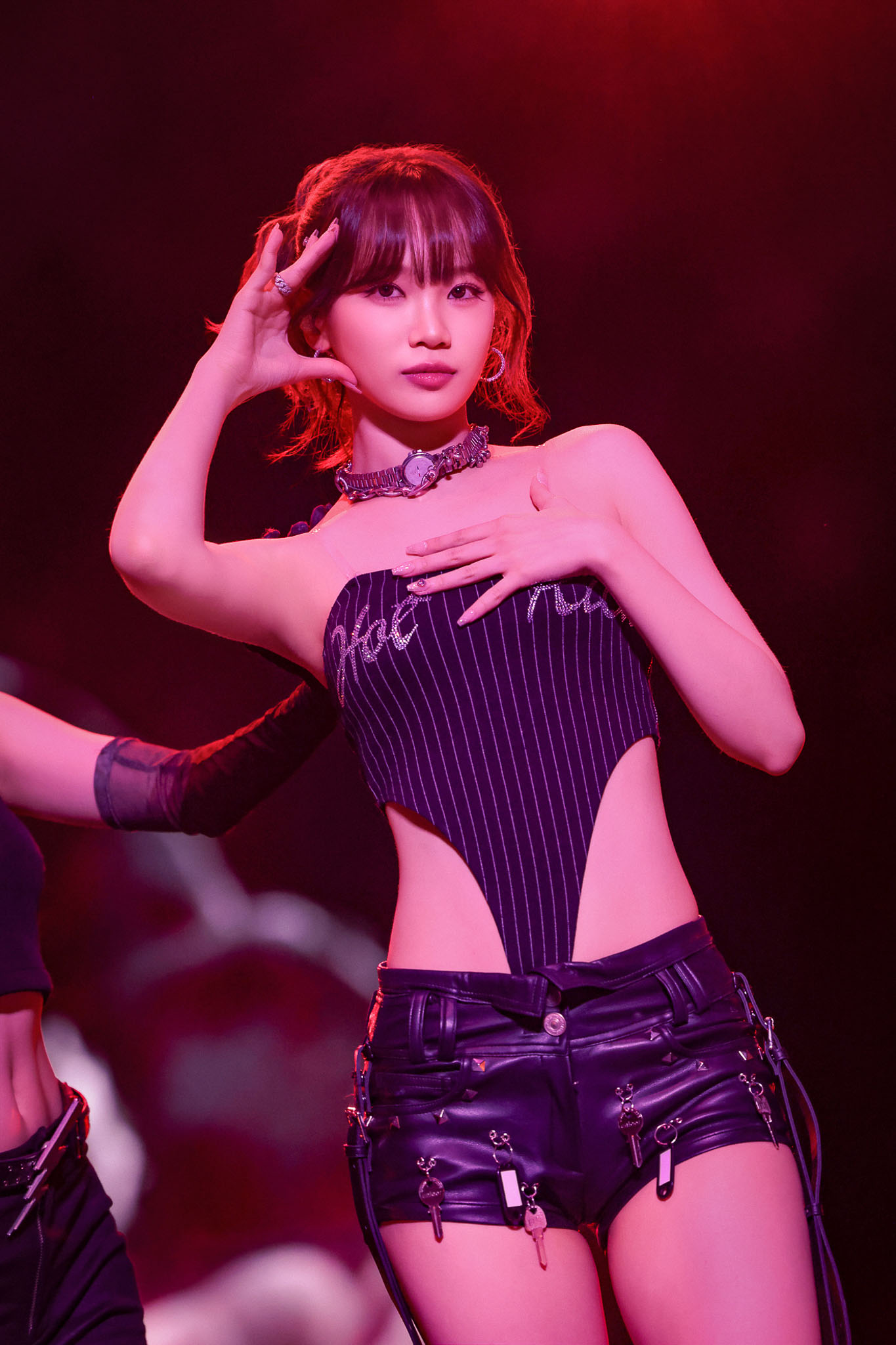 le sserafim easy crazy hot manila concert world tour CHAEWON