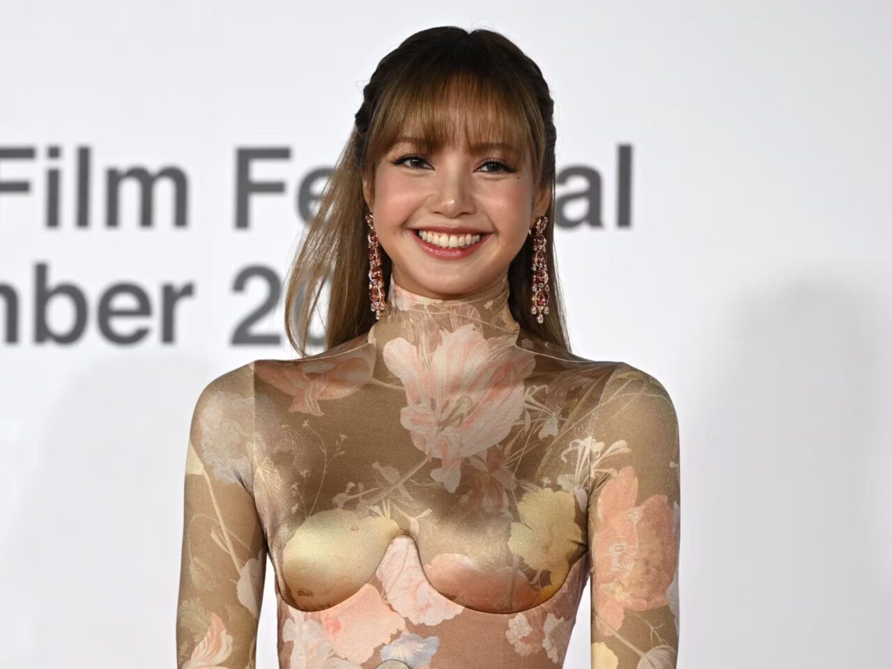 lisa blackpink busan international film festival