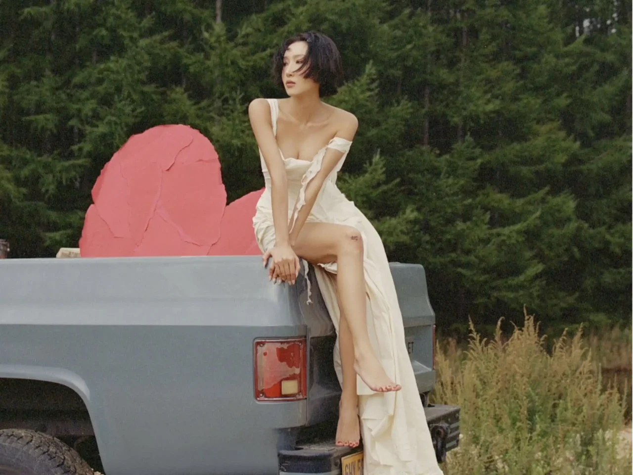 hwasa good goodbye billboard philippines