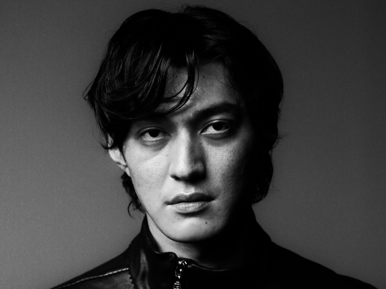 joji 2025 pixelated dreams evers pund Photographed by Evers Pund. Official press photo courtesy of Blackstar Entertainment.