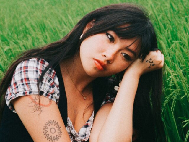 beabadoobee glue song vinyl exclusive