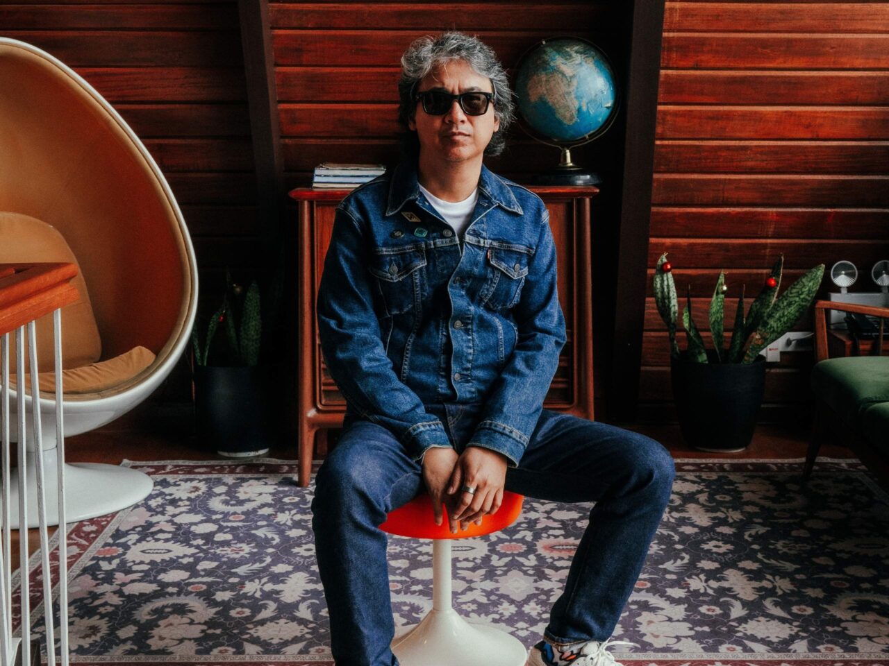 ely buendia ate single