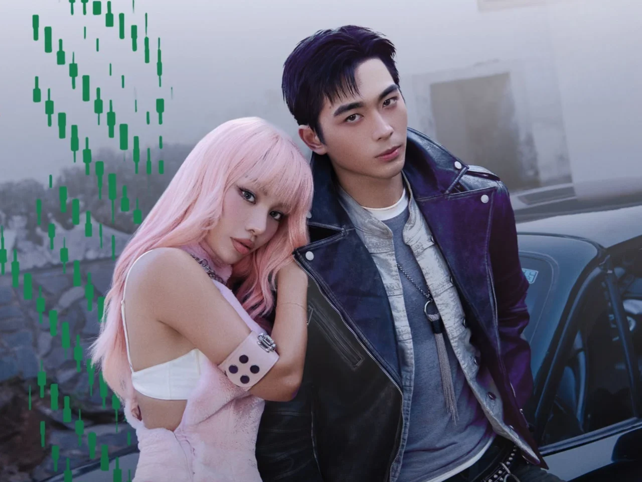 Two young adults pose by a dark car: a woman with long pink hair leaning on a man in a purple leather jacket, both looking at the camera (fashionable street-shot pose). The image includes a green vertical-bar graphic overlay on the left side.