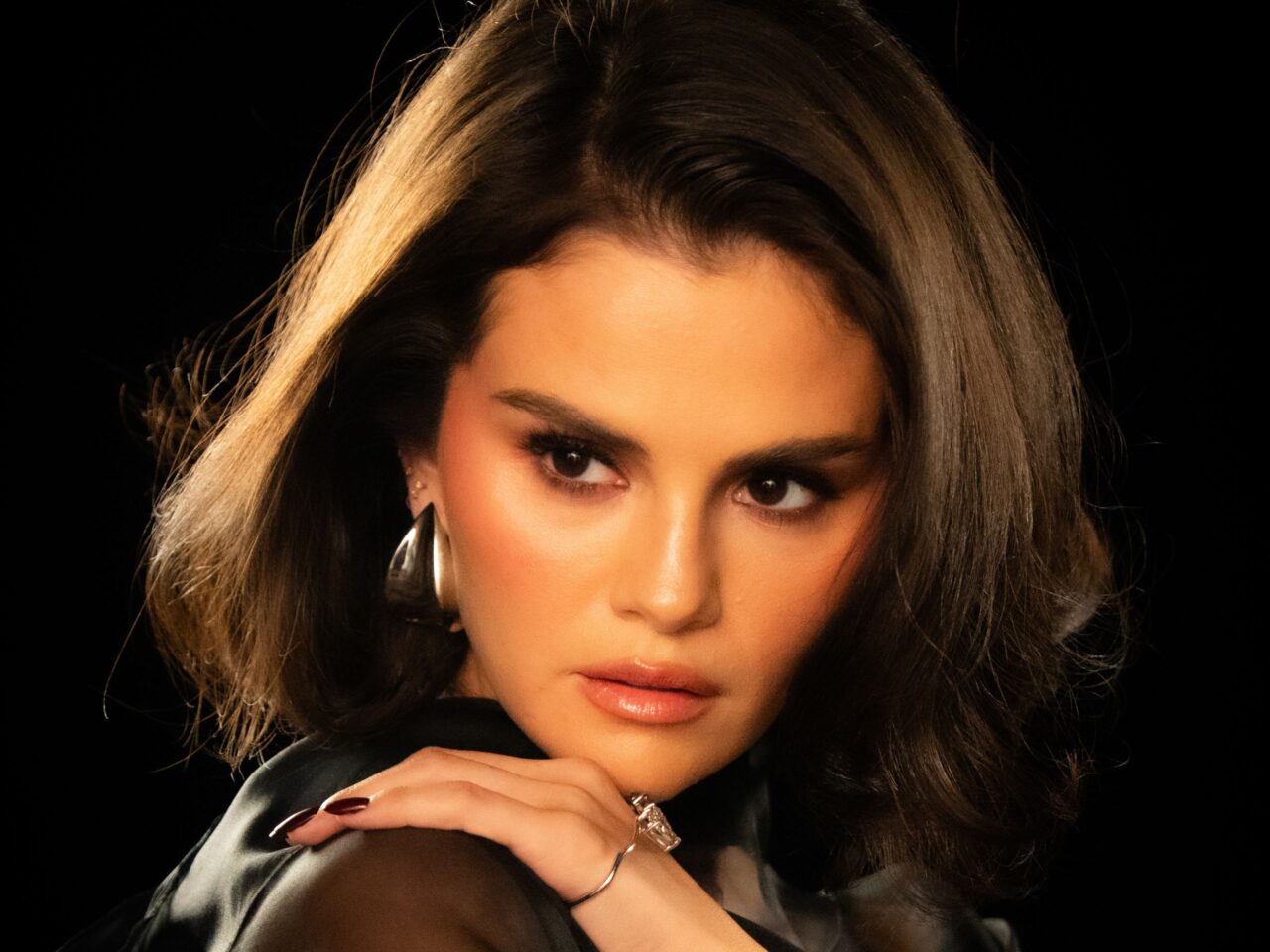 SELENA GOMEZ PRESS IMAGE