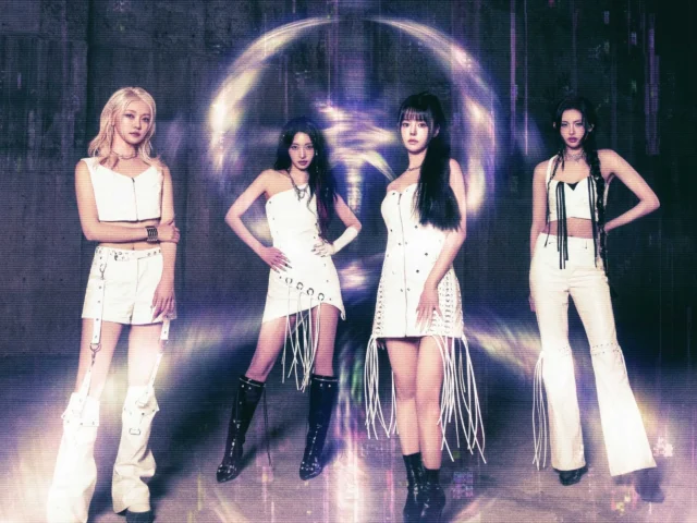 Onda, Sihyeon, E:U, and Aisha of EVERGLOW for RE:CODE World Tour 2026 in Manila