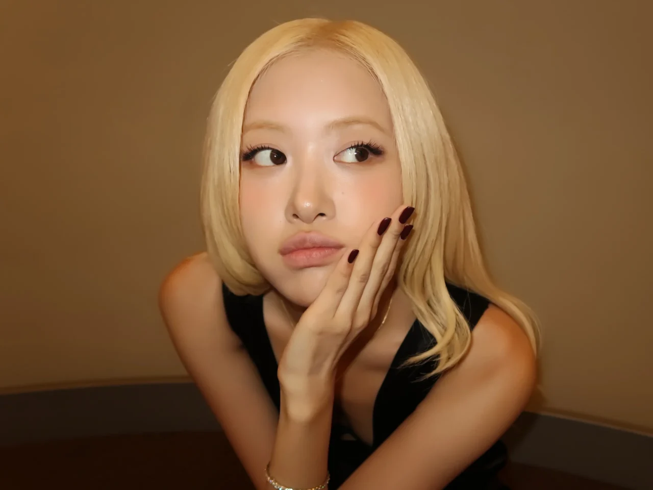 ROSÉ upcoming single 